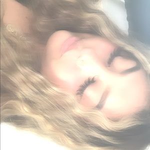 Meet your Posher, Yenny